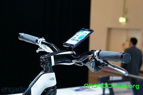 Концепт E-Bike от компании Ford подружился с Samsung Galaxy S II.